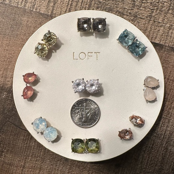 🌈 New! Loft set of multiple stud earrings - Picture 4 of 4